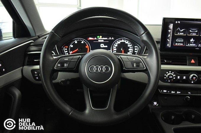 AUDI A4 Avant 30 TDI 136 CV S tronic
